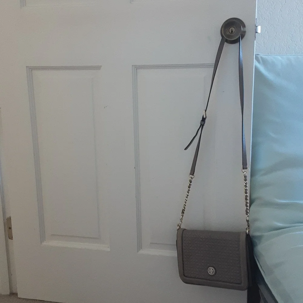 Tory Burch gray crossbody - Picture 2 of 8